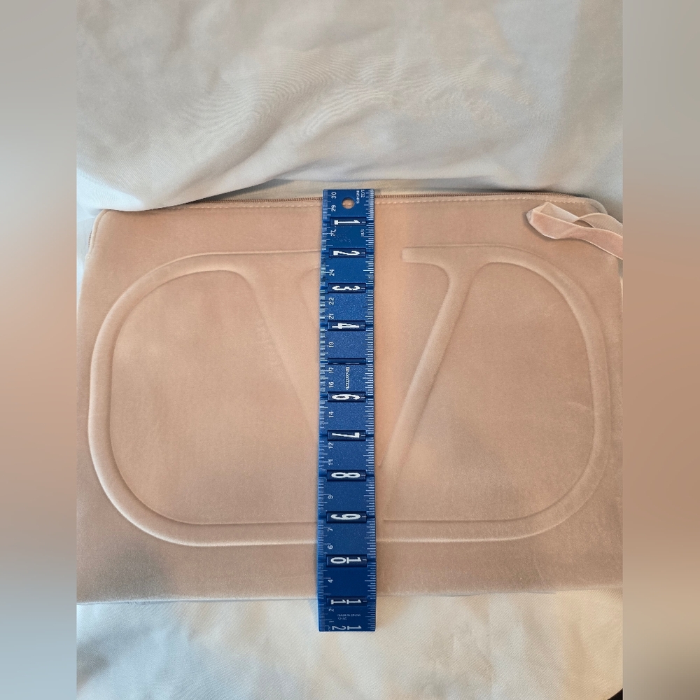 Valentino New Velvet Pink Lap Top Case/Clutch - Picture 8 of 9